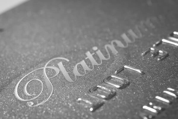 (PLATINUM)プラチナカード現金化 夢にまで見たお金持ちのカードは特典豊富で高級なサービスを味わえる